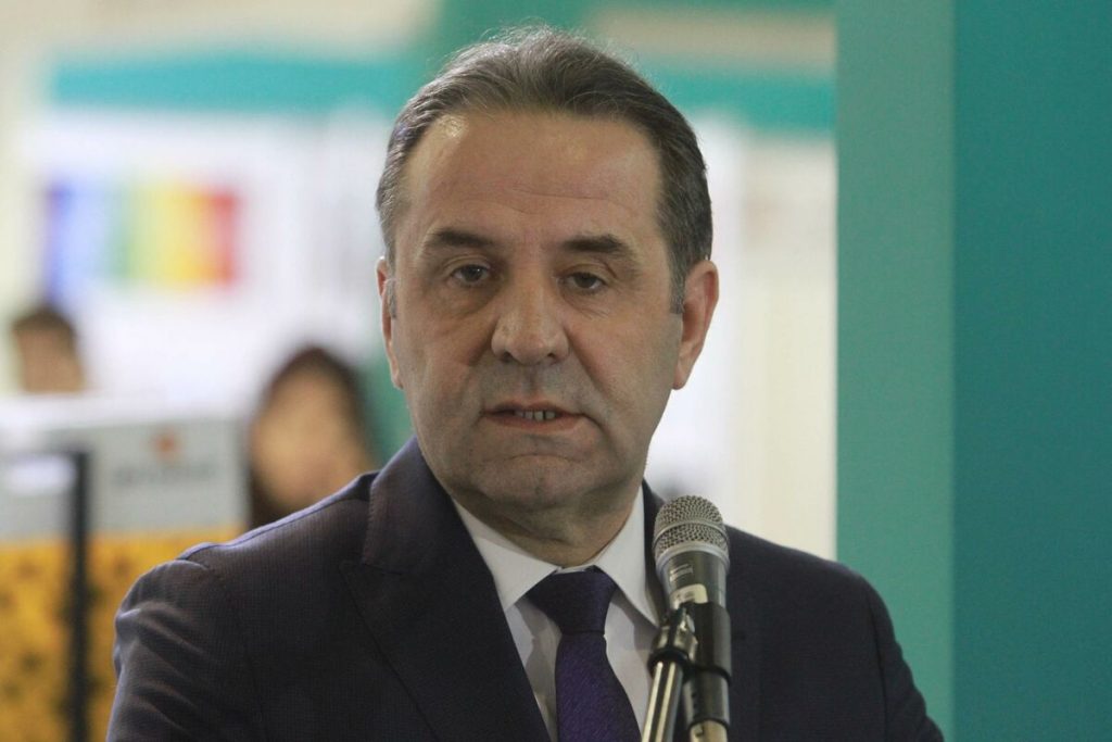 LJAJIĆ BEZ DLAKE NA JEZIKU: Ne mora svako selo da ima fudbalski klub!