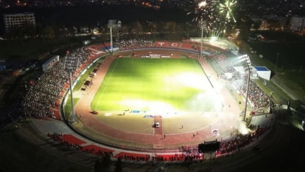 Dok je cela Srbija zavijena u crno, oni slave otvaranje stadiona: Sraman potez Radničkog i njihovih najvatrenijih pristalica!