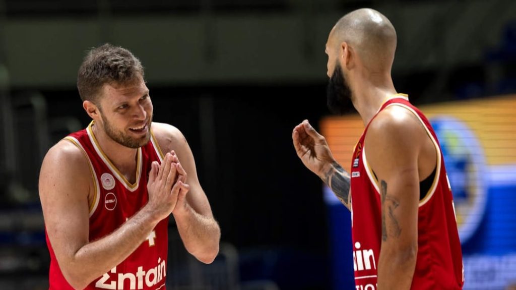 Olimpijakos sa pola gasa protiv PAOK-a: +42 u jednom trenutku za crveno-bele