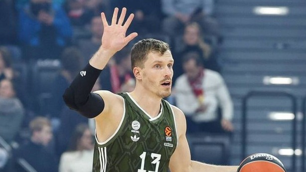 Obst postavio novi rekord u Evroligi: 11 pogođenih trojki!
