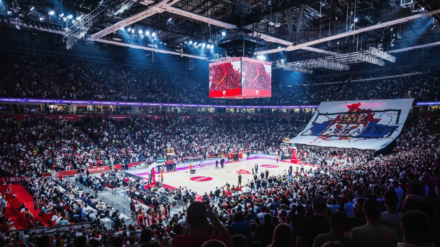 KK Crvena zvezda časti navijače!