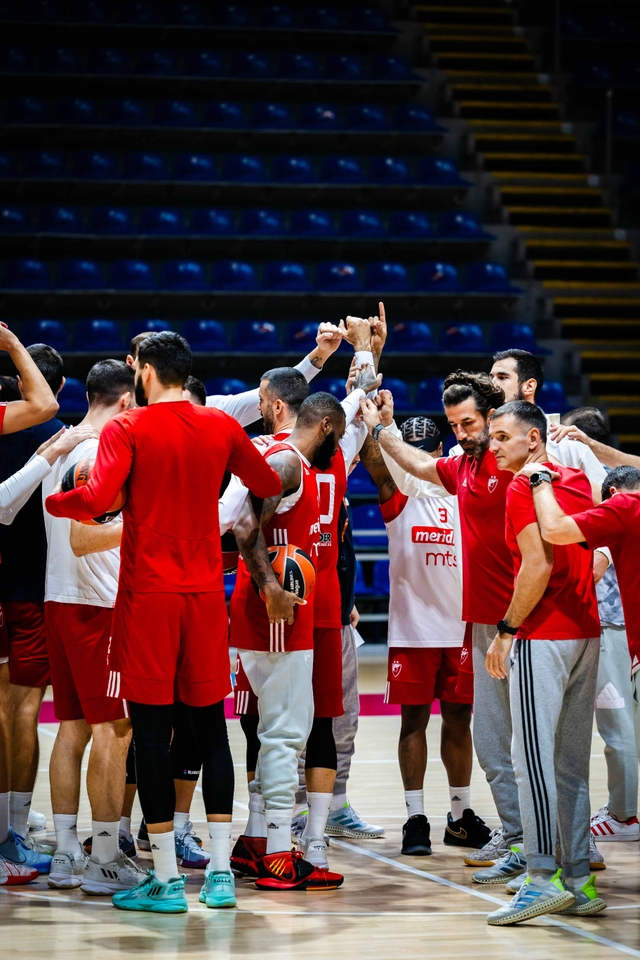 Crvena zvezda-Panatinaikos: Crveno-beli pali u završnici!