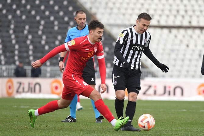 Ponovo pomerena utakmica Partizana: Navijači iz Humske stižu u Arenu!