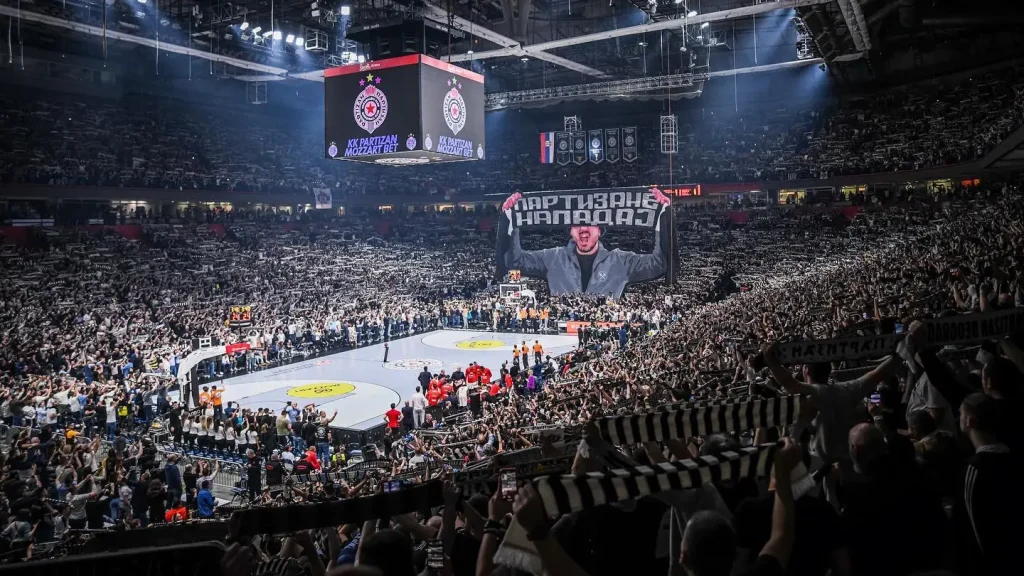 Partizan pozvao navijače da učestvuju u humanitarnoj akciji (FOTO)