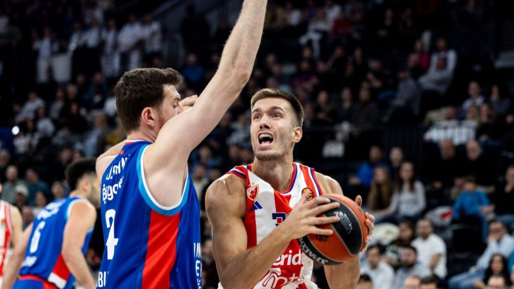 Dva različita poluvremena Zvezde u Istanbulu: Efes iskoristio greške crveno-belih