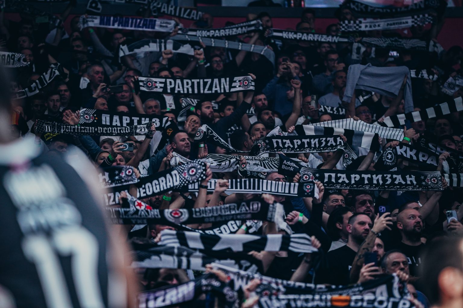 Partizan bez presedana: Izrečena kazna zbog gužve nakon utakmice sa Olimpijakosom!