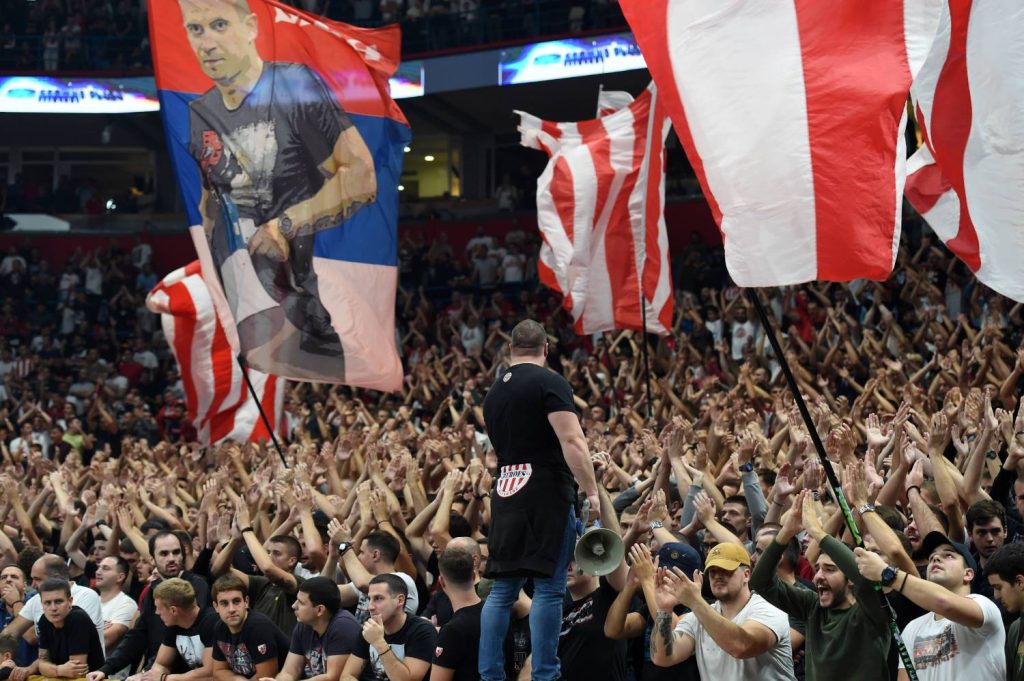Spektakularan doček za igrače Crvene zvezde (VIDEO)
