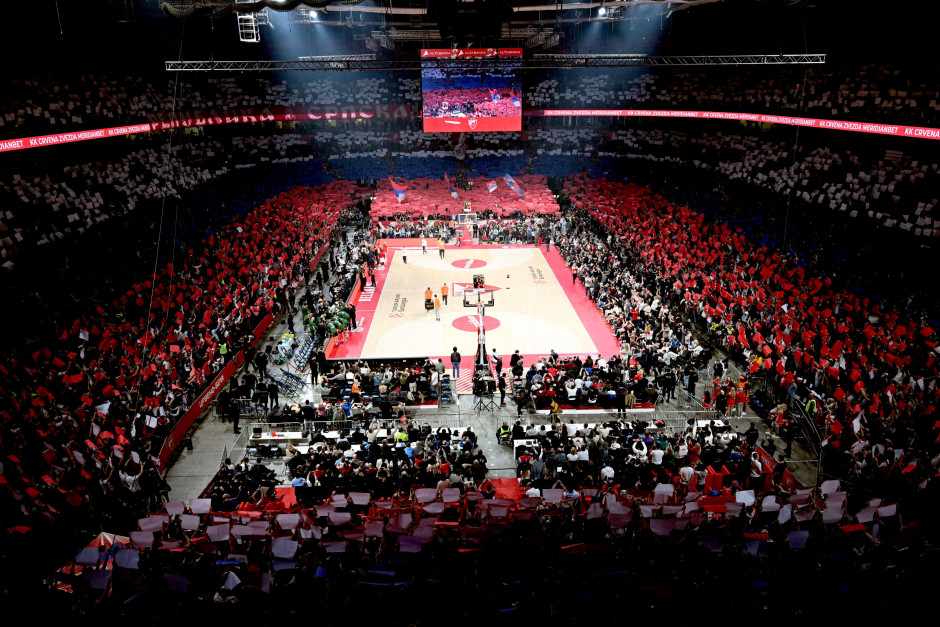 Navijači Zvezde priredili spektakularnu atmosferu u Areni (VIDEO)