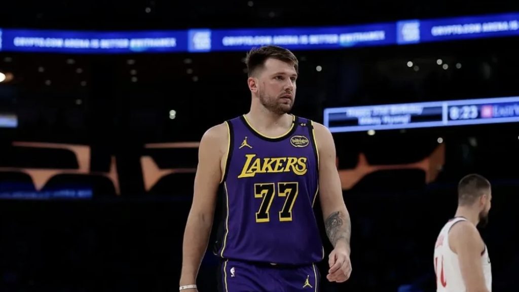 Dončić i Rivs vodili Lejkerse do pobede bez LeBrona, zajedno ubacili 61 poen