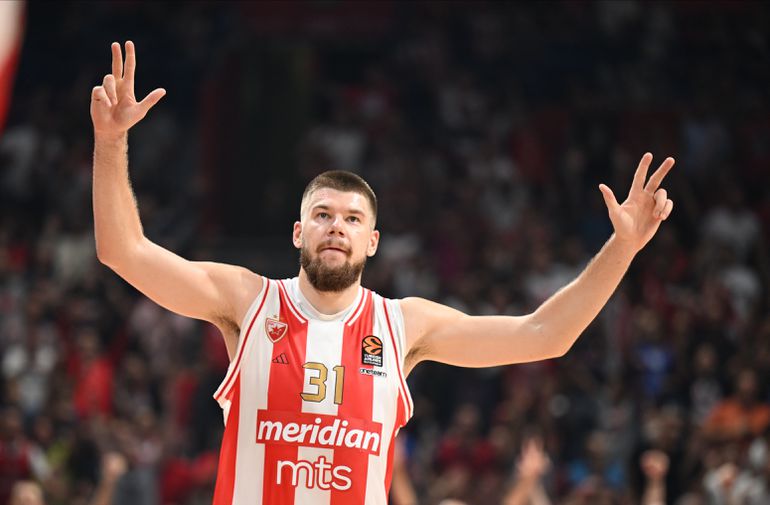 Zvezda utišala Pirej – Gidraitis zablistao kad je bilo najvažnije