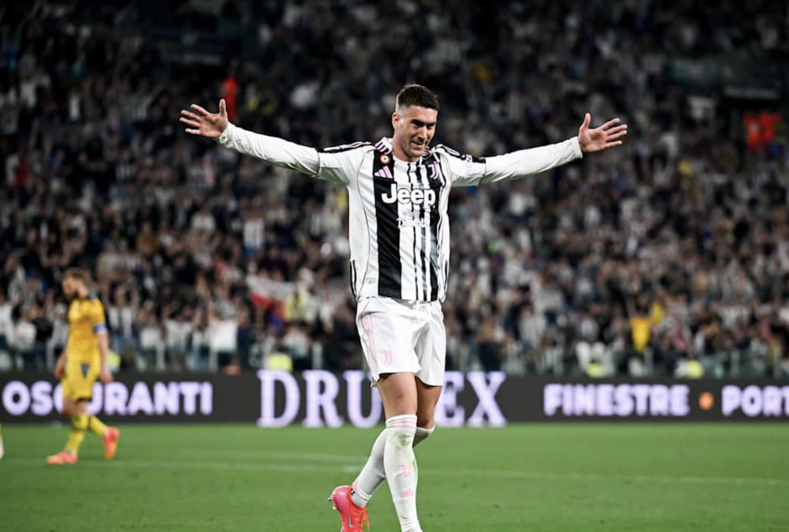 Insajder otkrio pravu istinu: Vlahović još bez dogovora sa Milanom