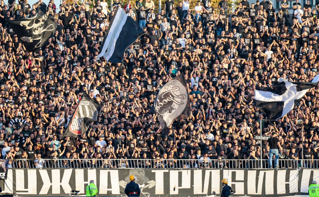 UEFA kaznila Partizan: Zatvorena Istočna tribina, Humska kraća za 10.000 mesta