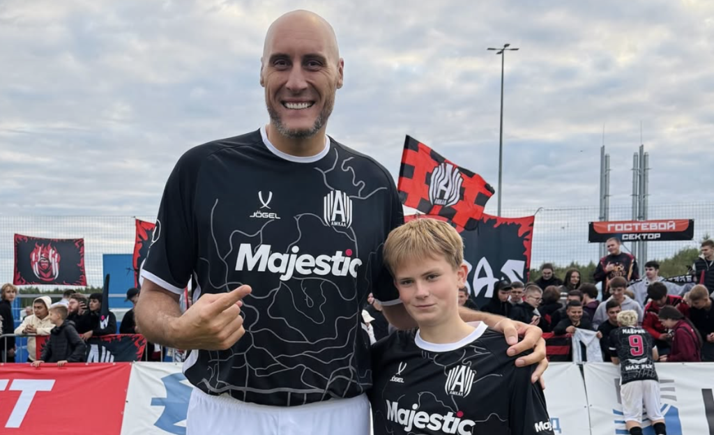 Bivši NBA košarkaš se upisao u istoriju fudbala