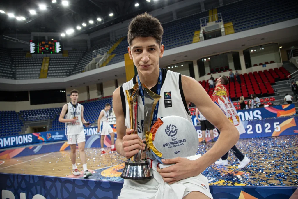 Barselona čestitala Nikoli Kusturici: MVP i šampion Evrope sa Srbijom