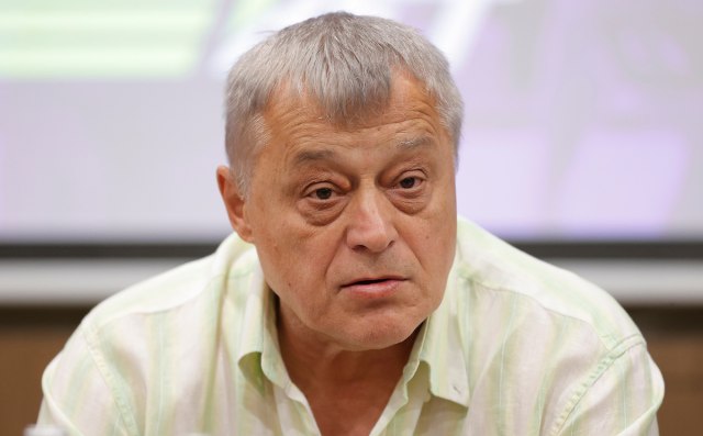 Muta Nikolić: Srbi idu u Rumuniju jer je jeftinije uzeti Amerikanca
