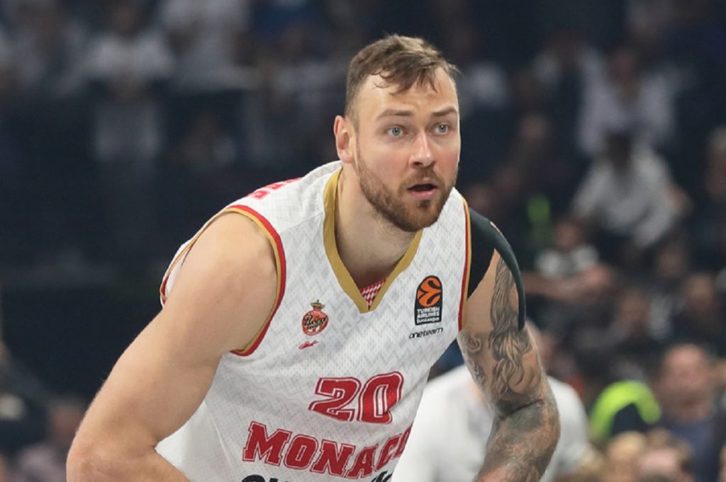 Šta Motiejunas donosi Crvenoj zvezdi?