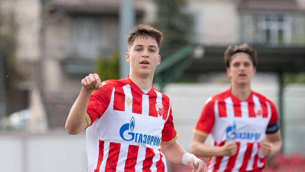 Milijaš okrenuo karijeru Zvezdinom biseru: Sa krila ga povukao u sredinu