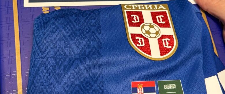 Poklon, poruka na jeziku rivala i šmekerski gest Paunovića koji menja sliku fudbalske Srbije
