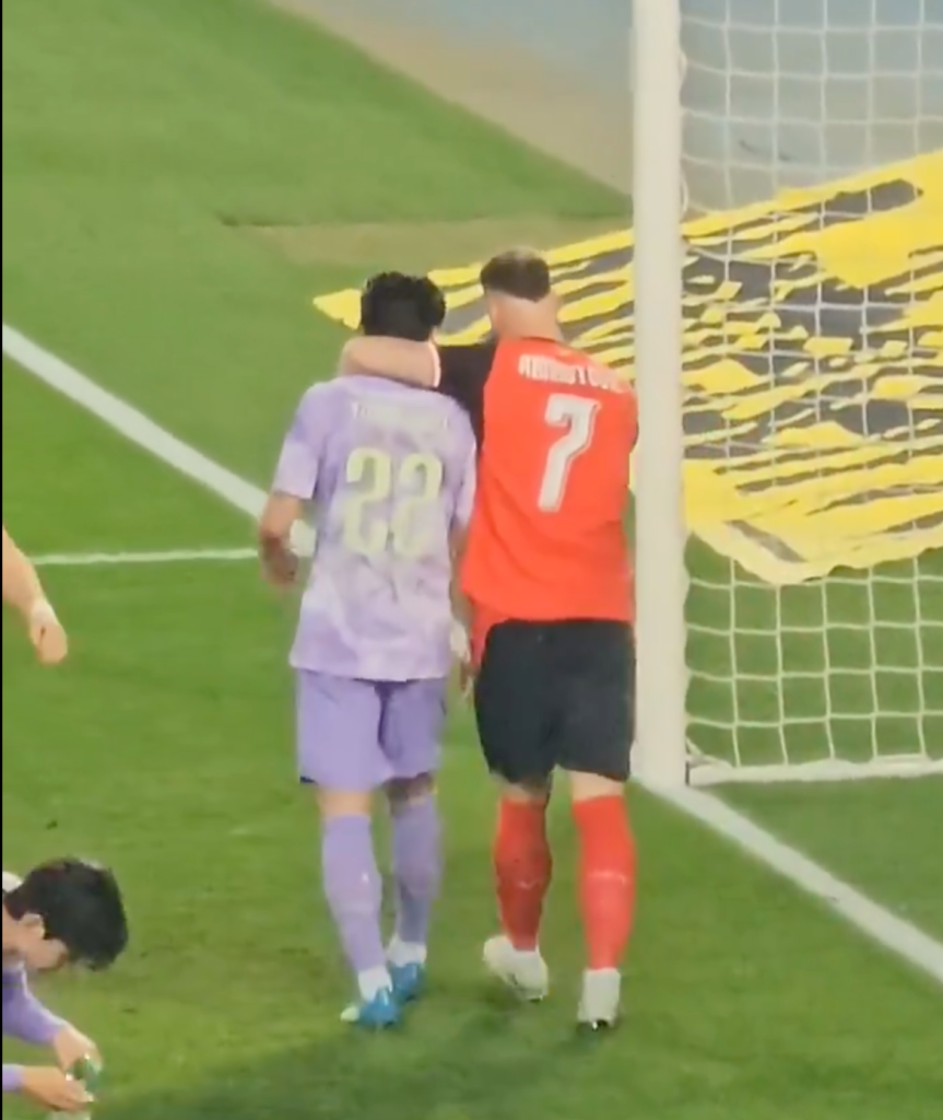 Arnautović i Seol jedan protiv drugog: Ovo pokazuje kakva je hemija u Zvezdinoj svlačionici (VIDEO)