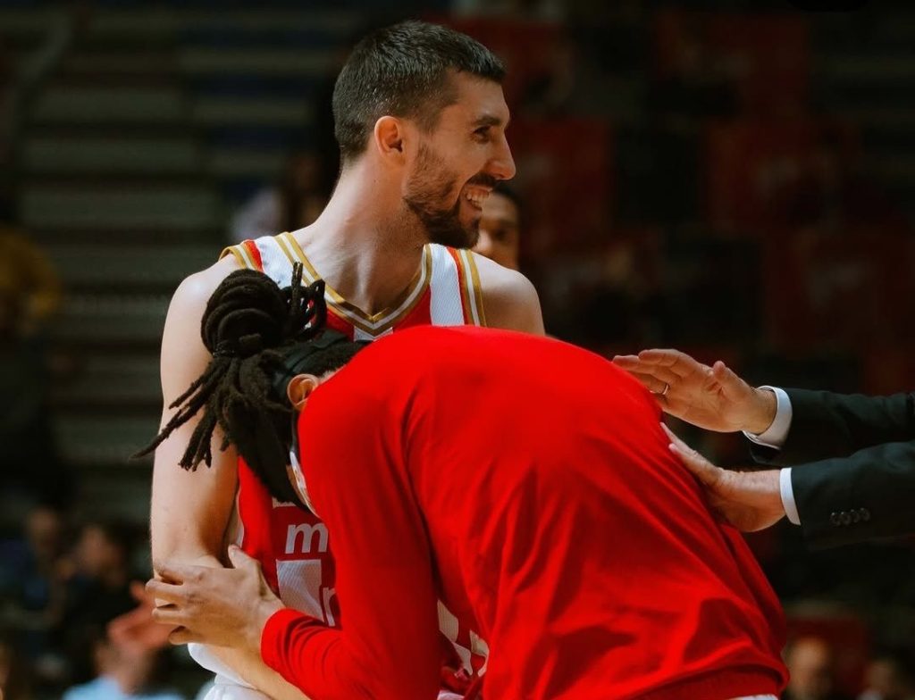 Obradović promešao karte, Dobrić pogađao sa pola terena: Zvezda lako izašla na kraj sa Klužom