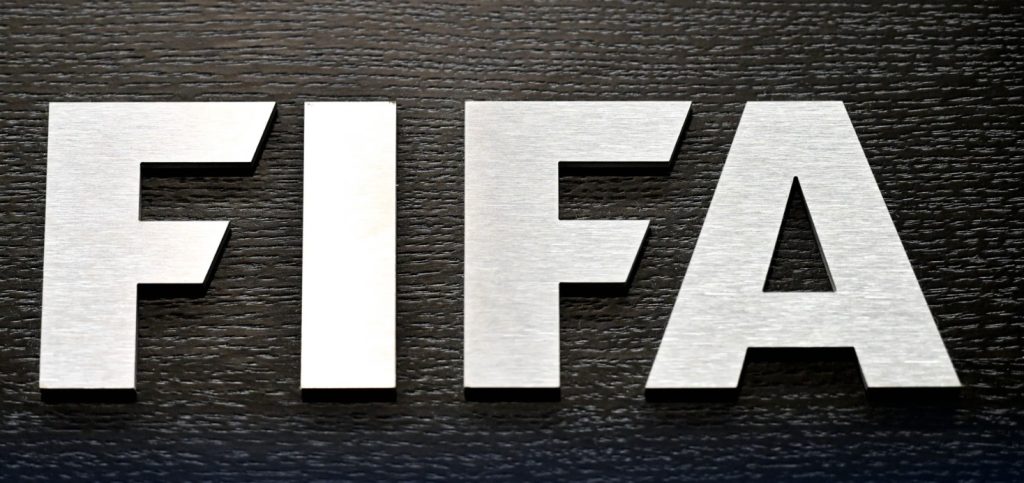 Nastavlja se fudbalski rat, FIFA tvrdi: „Niko ne prodaje fudbal“