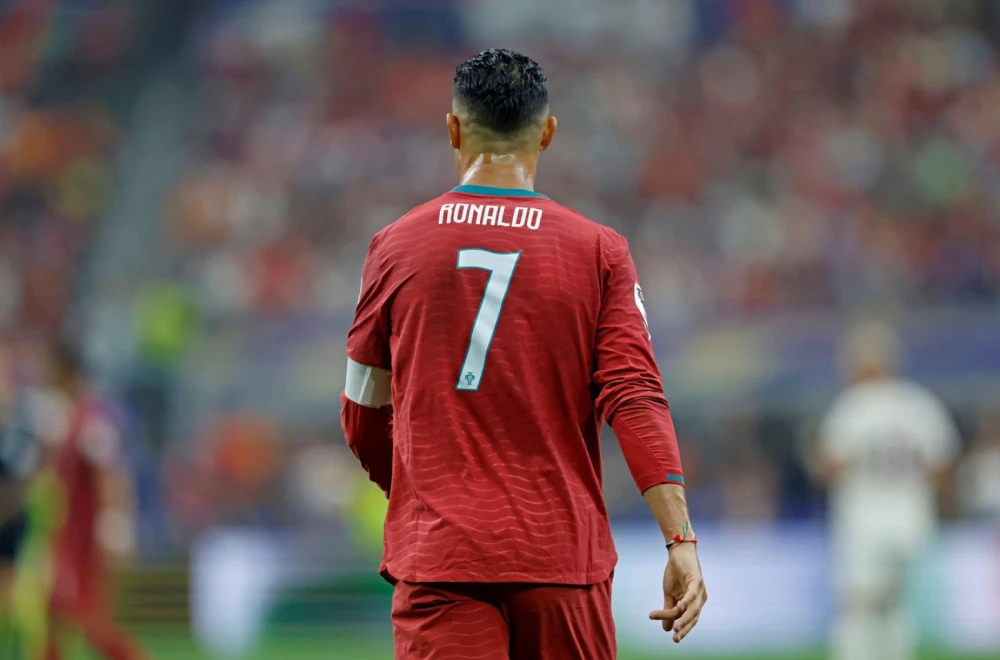 Odlazak u sopstvenoj režiji: Ronaldo se nije vratio sa saigračima nakon poraza od Španije (VIDEO)