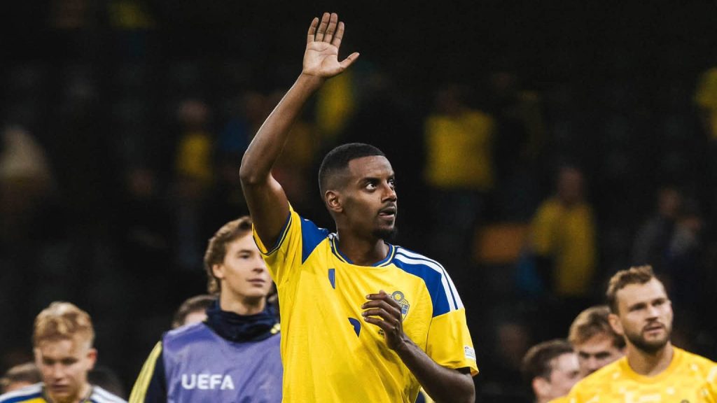 Novi problem za Liverpul: Aleksandar Isak napustio reprezentaciju Švedske zbog povrede